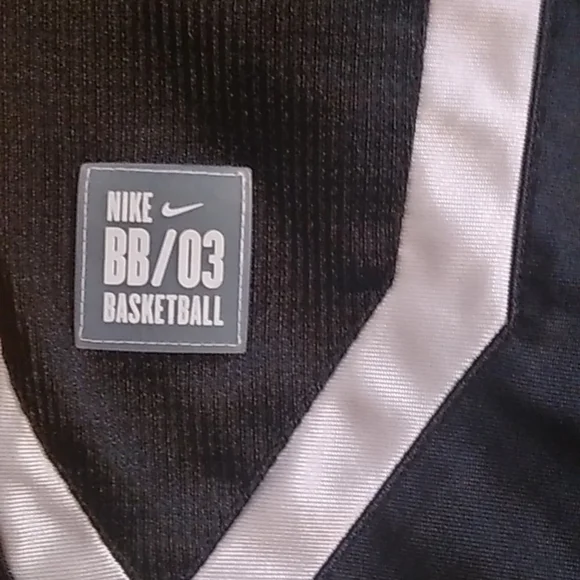 NIKE black reversible basketball shorts - Picture 2 of 5